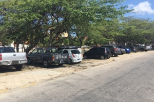 Varios reto riba prome dia di operacion cu parkeermeter 
