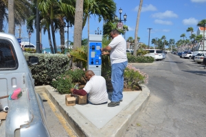Varios reto riba prome dia di operacion cu parkeermeter 