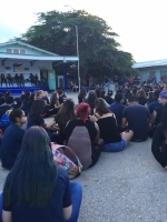 Alumnonan di Colegio Arubano den accion awe mainta 