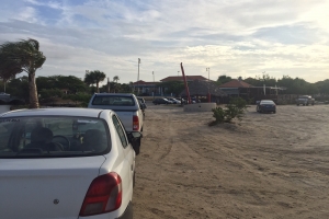 Parkeerplaatsnan illegal a lanta cabez y postkantoor ta yen!