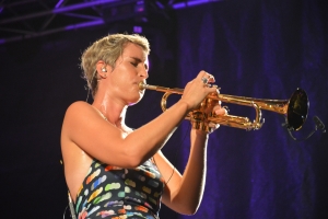 Maite Hontelé y Grupo Niche e grandinan di Caribbean Sea Jazz 2015