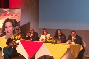 Evelyn Wever re-eligi como lider di MEP pa aclamacion