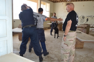  Experto K9 di Belgica impresiona cu unidad di K9 di KPA