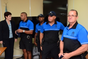 Polisnan cu reconocemento pa a rescata piscadornan perdi