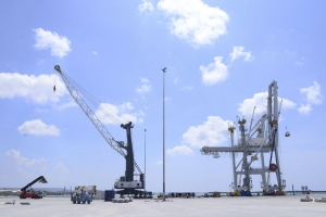 Gantry crane nobo di waf di Barcadera operational na december