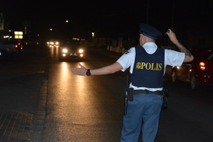 Total di 22 automobilista deteni durante control di trafico di polis