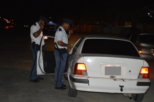 Total di 22 automobilista deteni durante control di trafico di polis