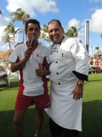 Riu Palace y Antillas a celebra Halloween cu cortamento di pampuna