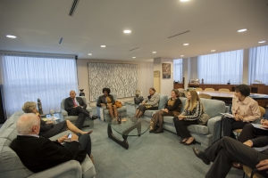 Director General di UNESCO a topa cu minister di Aruba y Corsou