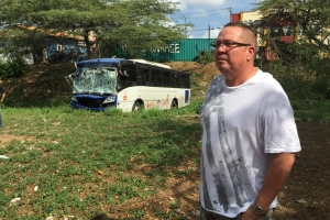 Bus accidenta di Arubus a wordo ge-serviced e siman aki ainda