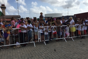 Sinterklaas y su 145 piet a yega Aruba awe mainta!