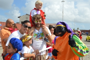 Reportahe fotografico di yegada di Sinterklaas na Aruba awe