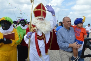 Reportahe fotografico di yegada di Sinterklaas na Aruba awe