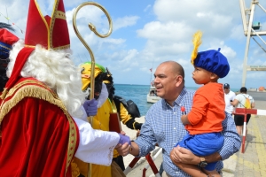 Reportahe fotografico di yegada di Sinterklaas na Aruba awe