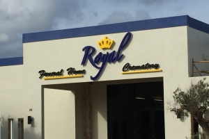 “Olive” a bira “Royal” y lo habri probablemente mitar di otro luna