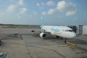 Aruba Airlines a inaugura buelo comercial pa Corsou y Sto Domingo