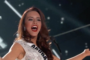 Alysha Boekhoudt a luci den preliminar di Miss Universo 2015
