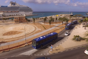 Busnan nobo di Arubus a yega Aruba y wordo inspecciona