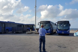 Busnan nobo di Arubus a yega Aruba y wordo inspecciona