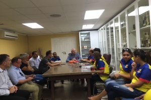 FIFA y KNVB impresiona cu e organisacion y veld di Britannia