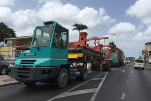 Mudanza pa containerhaven Barcadera a continua den weekend