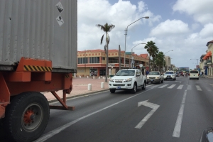 Mudanza pa containerhaven Barcadera a continua den weekend