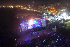  Flip Flop Festival a trece casi 10 mil 'party people' hunto riba beach