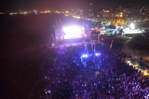  Flip Flop Festival a trece casi 10 mil 'party people' hunto riba beach