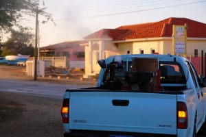 Accion di "swipe" ta sigui den Oranjestad
