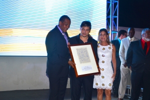 Estreno Himno Aruba Dushi Tera '40' ricibi cu hopi emocion