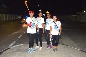 Caminata pa sostene 'Earth Hour' diasabra anochi 