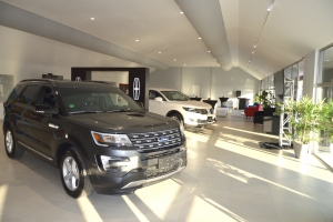 Yrausquin a inaugura showroom nobo di Ford y Lincoln