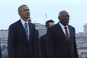 Barack Obama a honra Jose Martí y topa cu presidente Cubano Raul Castro dialuna