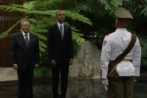 Barack Obama a honra Jose Martí y topa cu presidente Cubano Raul Castro dialuna