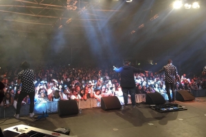Buleria di Aruba a luci na Palmundo y Carlos Vives y Gilberto Santa Rosa a cancela