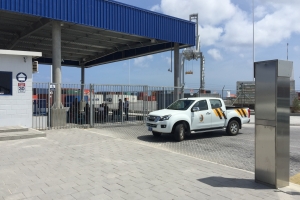 Waf di container na Barcadera a continua cera merdia como protesta