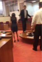 Bululu den parlamento entre Chris Dammers y Marisol Lopez Tromp
