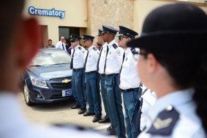 A hiba Sub Inspector Clyde Peterson na su ultimo luga di sosiego