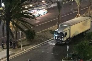 Atentado cu truck na Nice riba dia di Bastille 