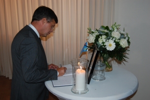 Curaçao, St Maarten y Hulanda a firma registro di condolencia