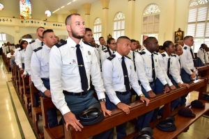 Cuerpo di polis di Aruba a celebra 30 aña di existencia