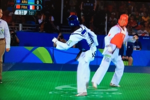  Monica Pimentel di Aruba ta cay venci den Taek Wondo na Rio 