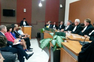 Parlamento bou presion di FATF a afecta abogacia na Aruba