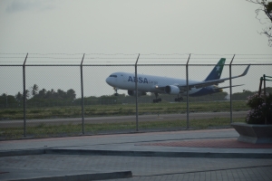 Avion B767 cu a bati alarma, a aterisa na Aruba sin problema 