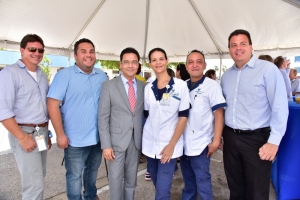 Minister a felicita Dialyse Kliniek cu nan 35 aña di existencia