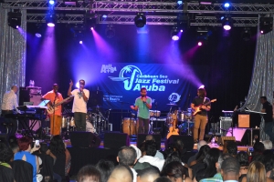 Caribbean Sea Jazz tabatin un 'helelé' pa tur hende!