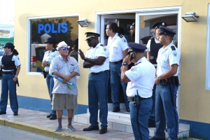 Centenares di ciudadano a marcha contra criminalidad  