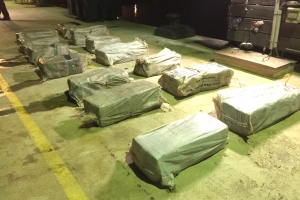 Wardacosta a bolbe intercepta lote grandi di droga banda di Corsou
