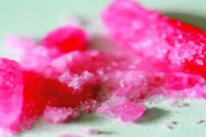 Staring: No tin nada oficial riba e droga 'strawberry quick'