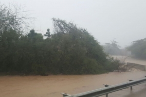 Awacero fuerte inundando varios parti na Aruba 